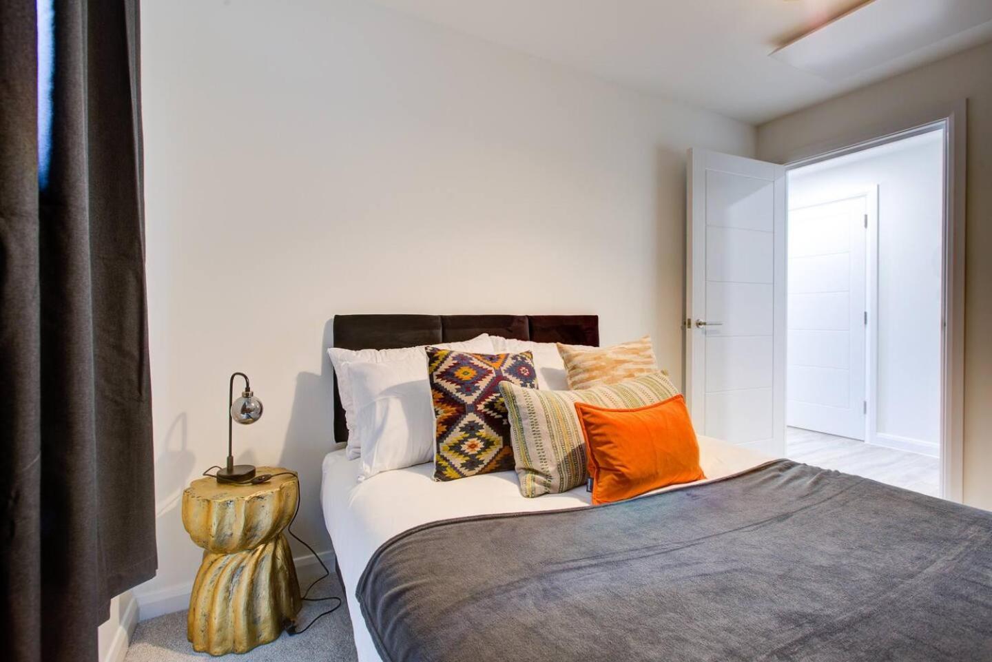 2Bed 2Bath In - Next To Station For 6 Free Parking Apartment แอชฟอร์ด ภายนอก รูปภาพ