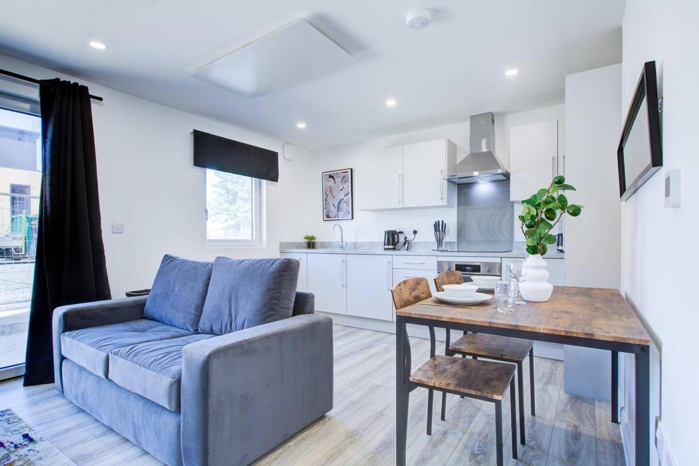2Bed 2Bath In - Next To Station For 6 Free Parking Apartment แอชฟอร์ด ภายนอก รูปภาพ